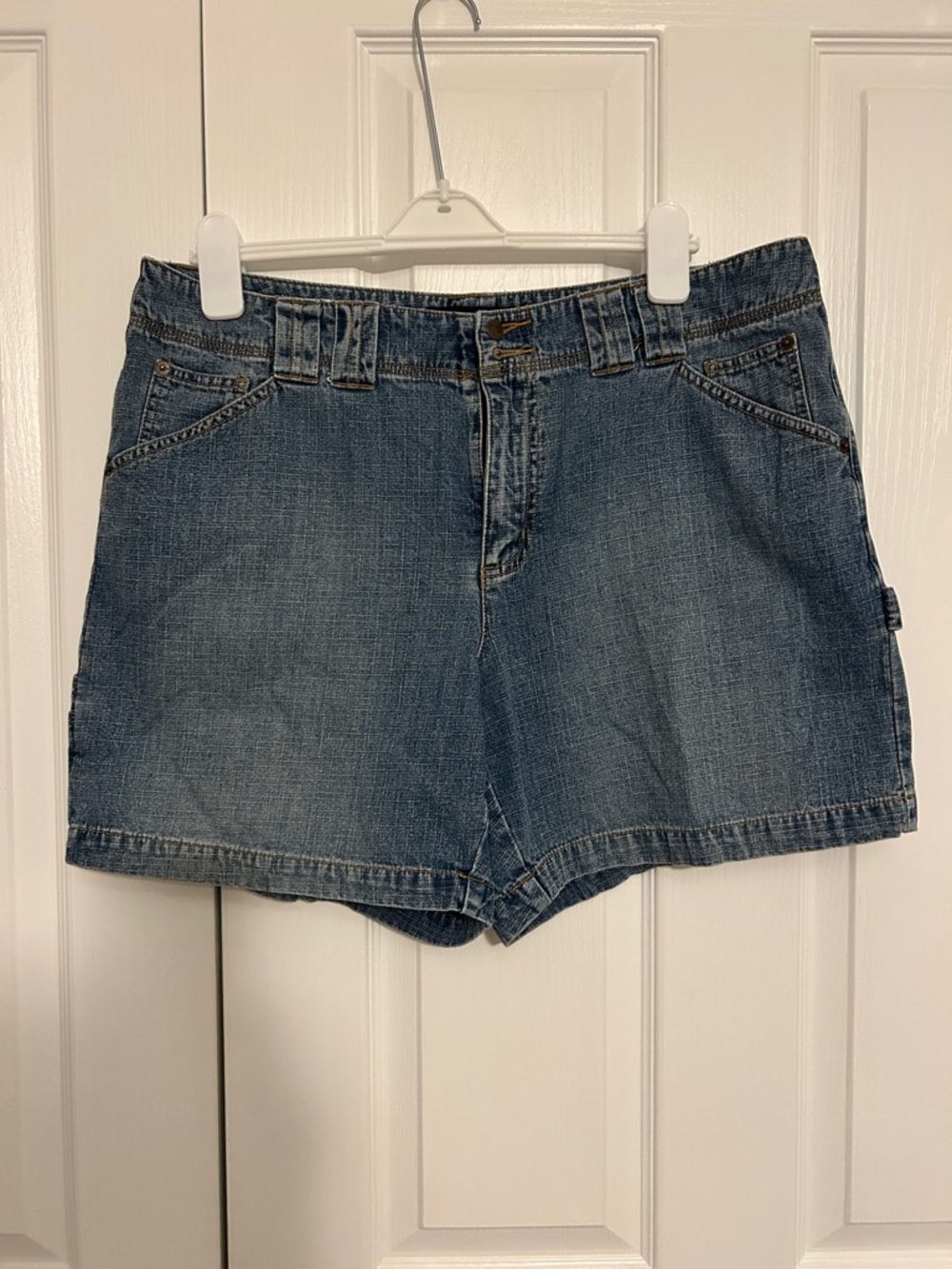 Venezia Medium Blue Denim Shorts Size 16